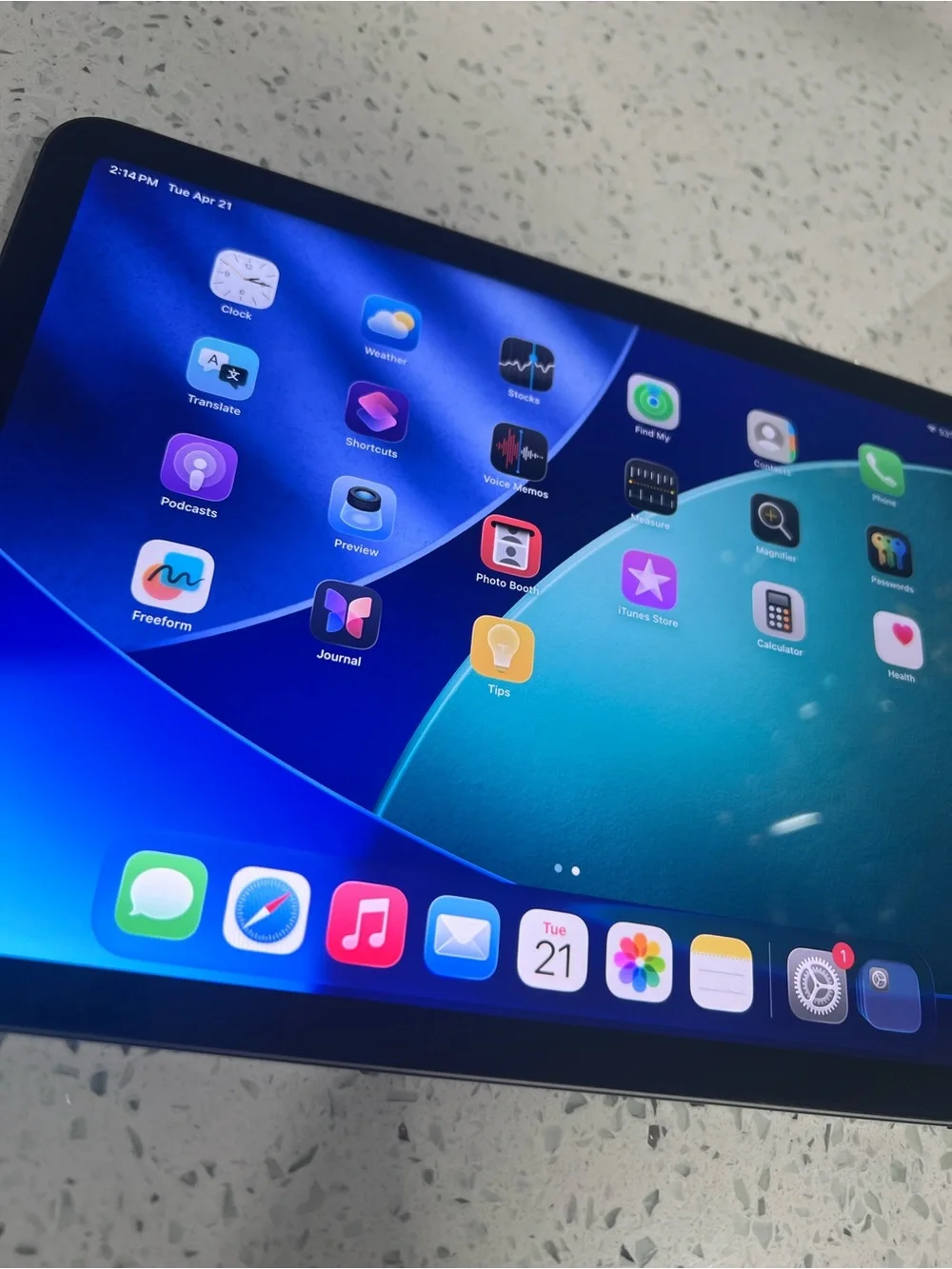 Apple iPad Tablet - Black Bezel with Blue Display